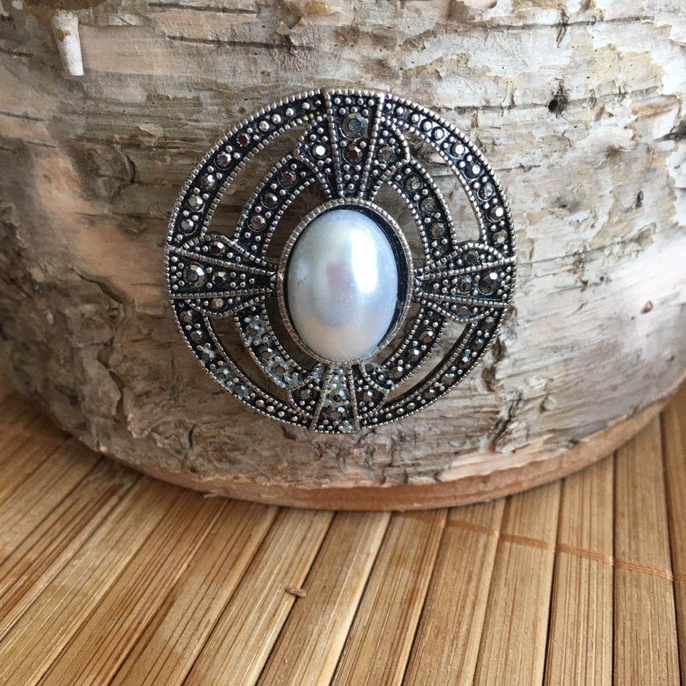 Brooch